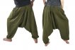 Szarawary w kolorze zielonym - khaki. Luźne spodnie z obniżonym krokiem. Szyte w Nepalu.